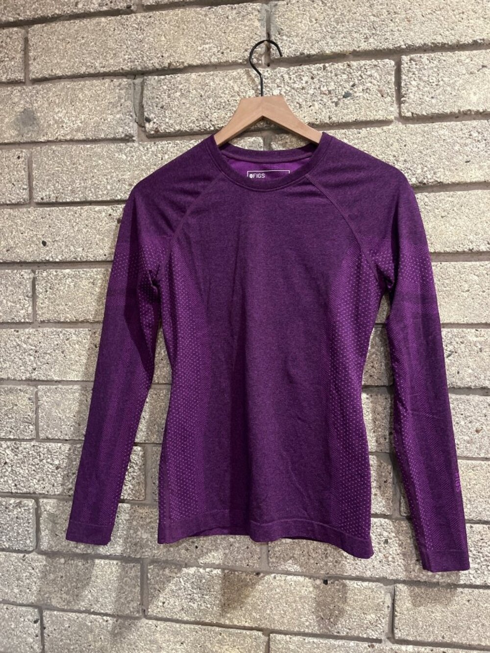 Figs Womens Seamless Purple Long-Sleeve Top Size S Lightweight Activewear Shirt